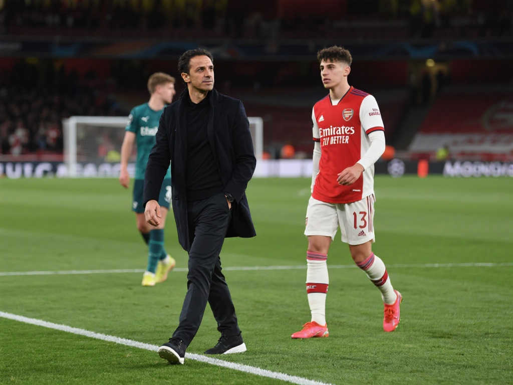 而更引人注 而更引人注